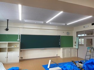 日進中学校管理棟／普通教室改修工事 の施工写真 2枚目