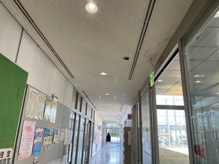 愛知県立大学A棟1階廊下等ダウンライト取替修繕 の施工写真 2枚目