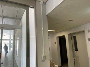 愛知県立大学A棟1階廊下等ダウンライト取替修繕 の施工写真 3枚目