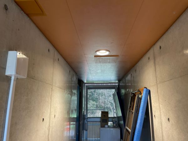 ジブリパーク関連公園整備事業費(単県)の内ゲート棟改修工事 の施工写真