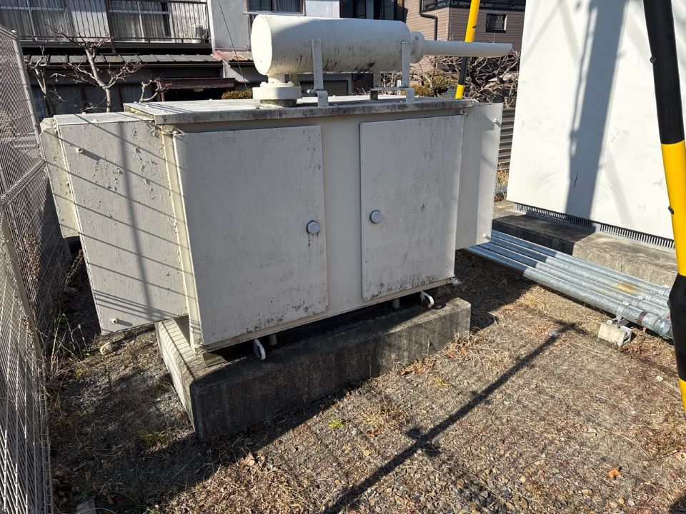 名古屋聾学校 非常用自家発電設備更新工事 の施工写真 2枚目